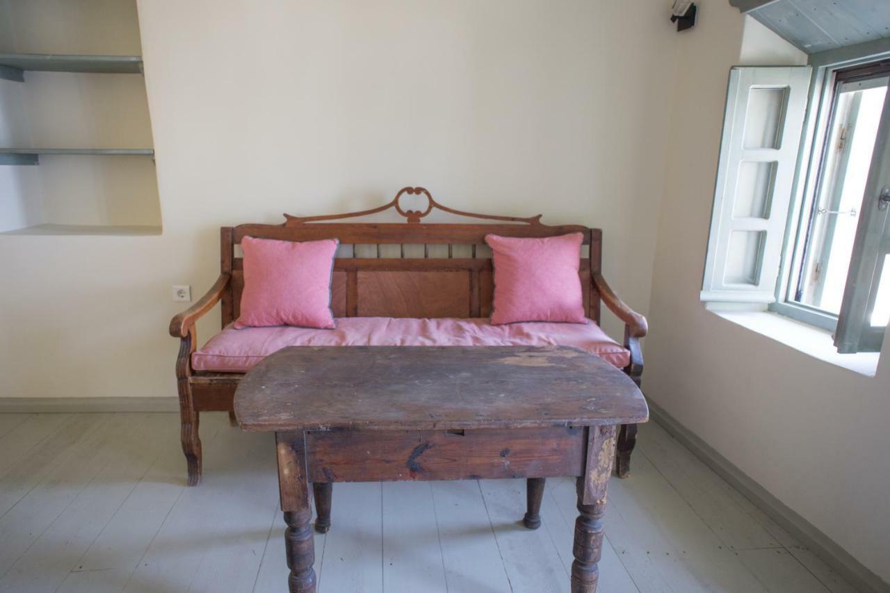 Pyrgos Stone House Villa Emporeiós Eksteriør billede